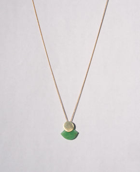 gold and green stone pendant necklace