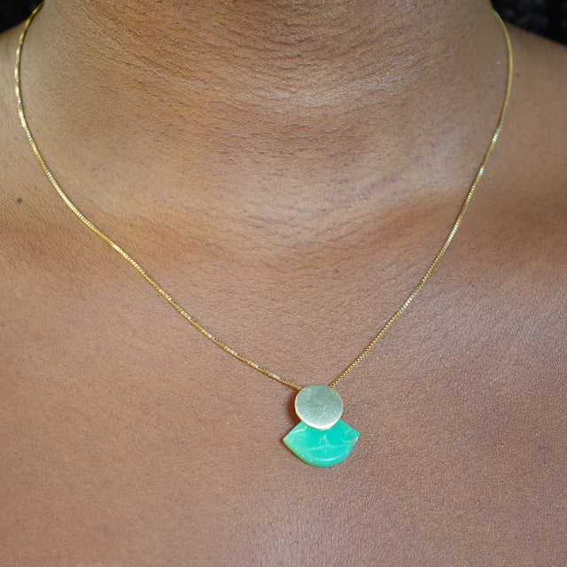 model image of gold and green stone pendant necklace