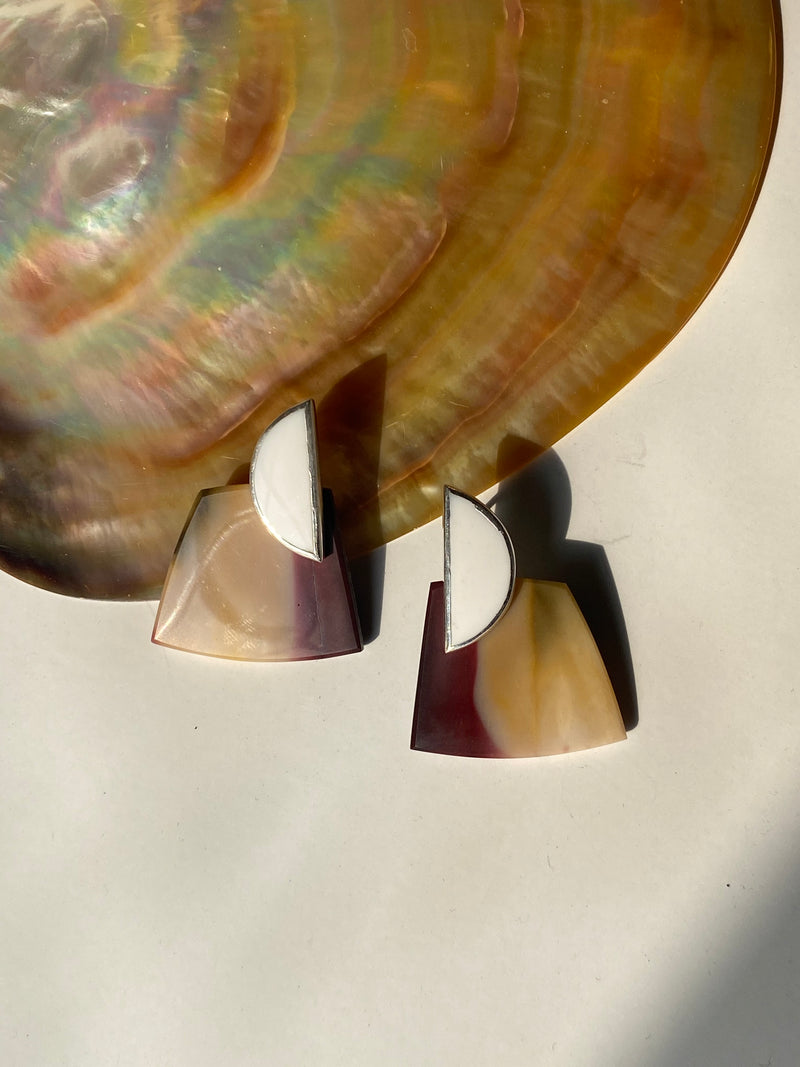 COLLAGE Earring / Cacholong + Mookaite